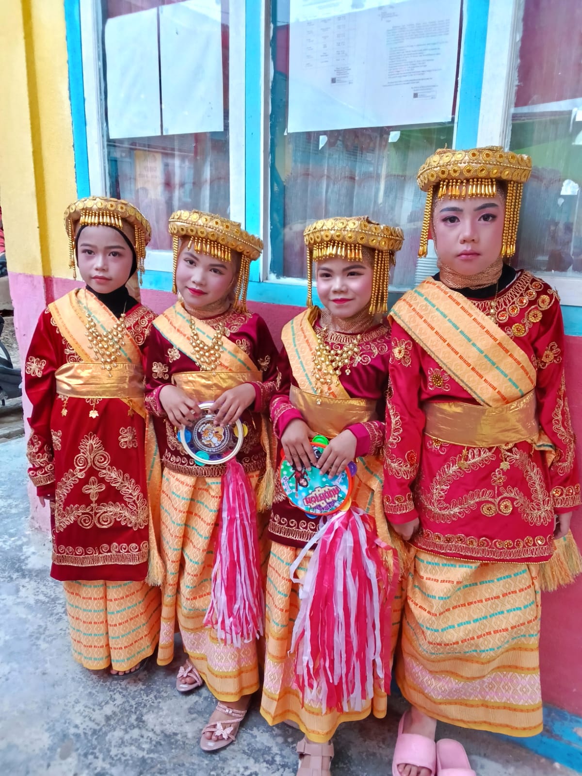 Para Penari kelas 2 di Acara Perpisahan Dengan Kelas 6