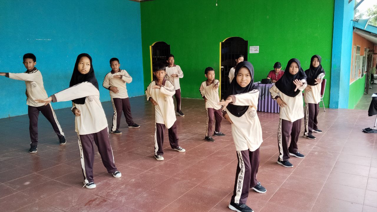 Semangat Senam Anak Indonesia Hebat Warnai Class Meeting SDN 012 Kundur Barat