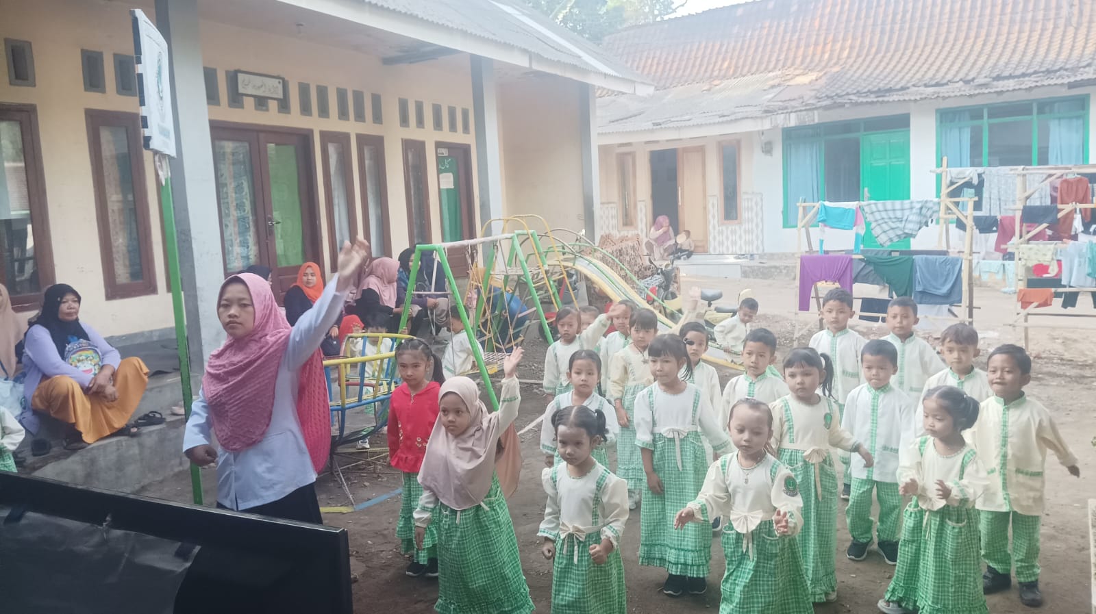 OLAH RAGA PAGI TK ANNAWAWI